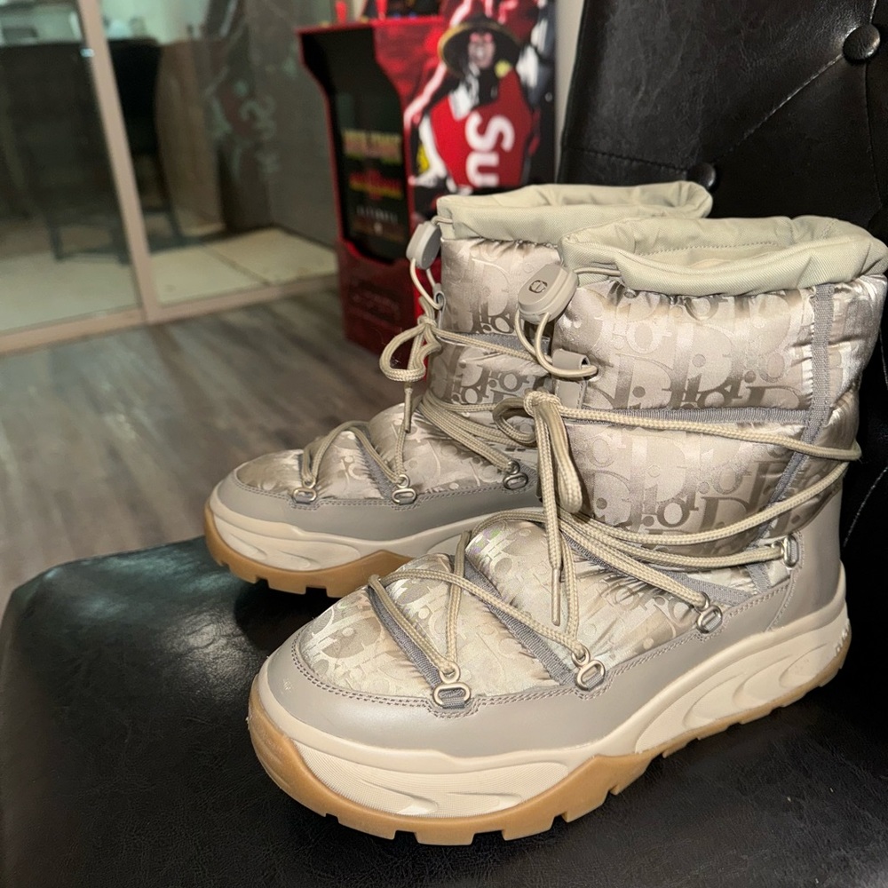 Dior snow boots